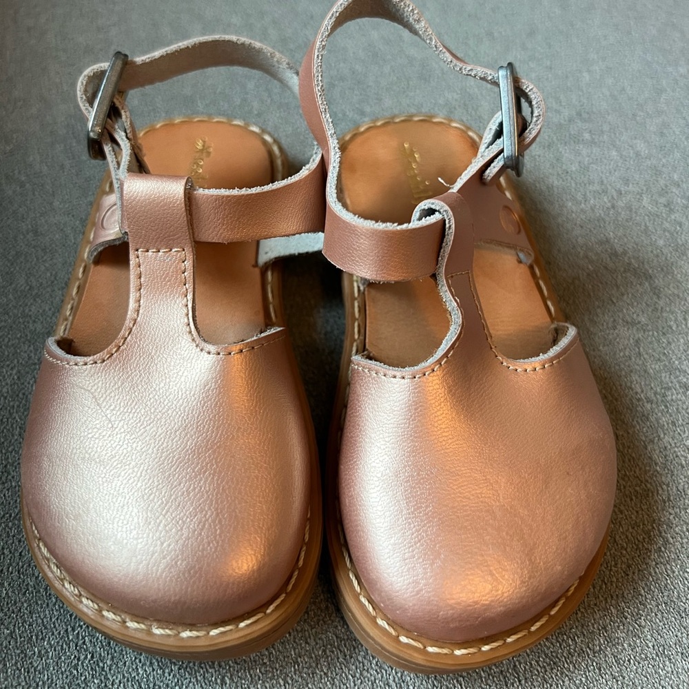 Toddler size 5 rose gold freshly picked shoes